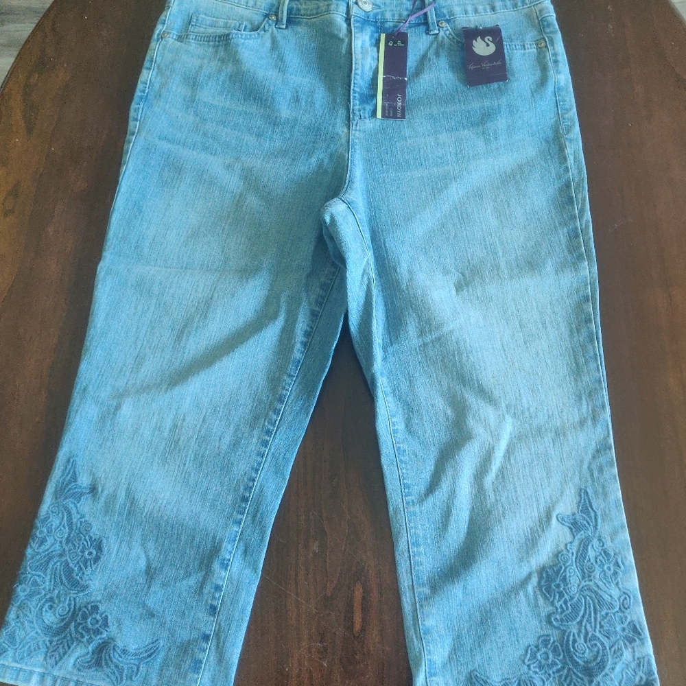 Pants - Picture 2 of 8